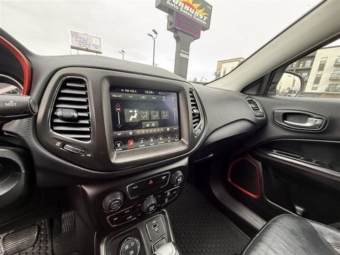 Used 2018 Jeep Compass Trailhawk w/ Leather Interior Group image 33