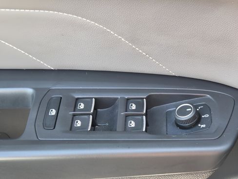 Used 2022 Volkswagen Atlas SE FWD image 26