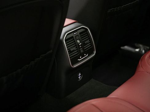 New 2026 Porsche Macan AWD/4WD image 35