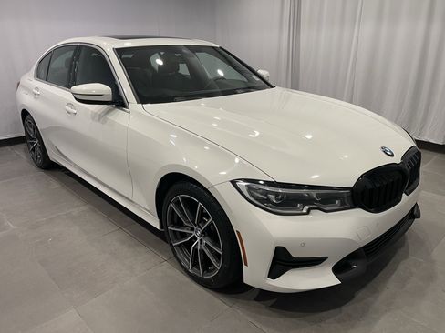 Used 2021 BMW 330i xDrive Sedan w/ Convenience Package image 3