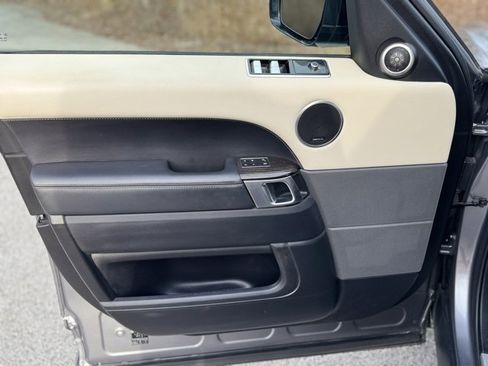 Used 2020 Land Rover Range Rover Sport HSE Dynamic image 9