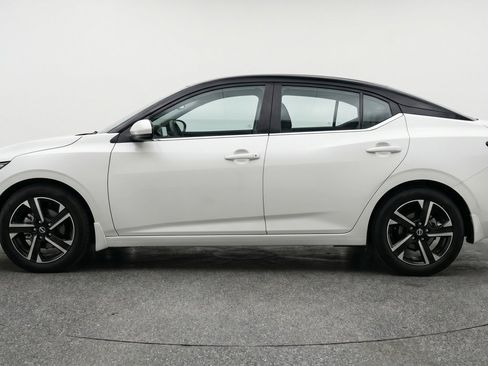Used 2025 Nissan Sentra SV FWD image 5