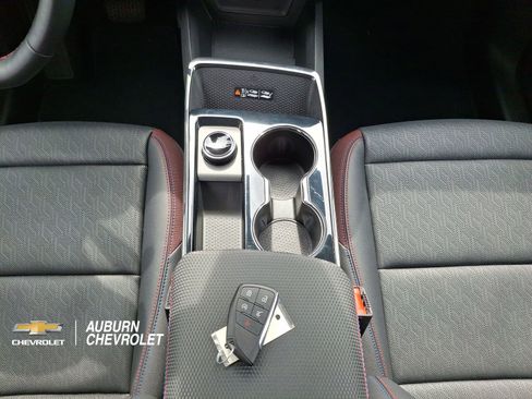 Used 2025 Chevrolet Equinox RS w/ Convenience Package III image 12