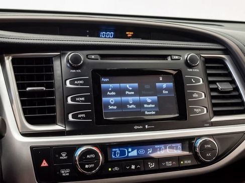 Used 2015 Toyota Highlander Plus AWD/4WD image 14