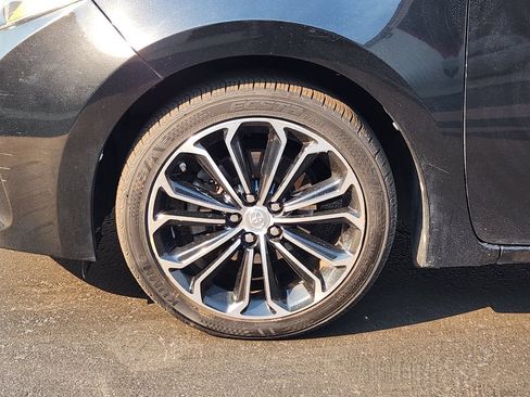 Used 2016 Toyota Corolla S FWD image 12