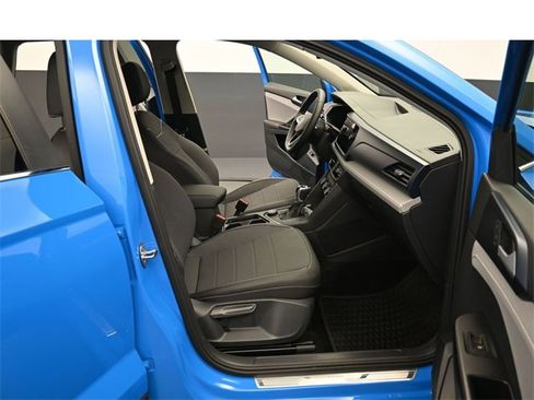 Used 2024 Volkswagen Taos SE image 33