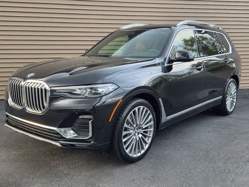 Used 2021 BMW X7 xDrive40i w/ Executive Package 2 image 2