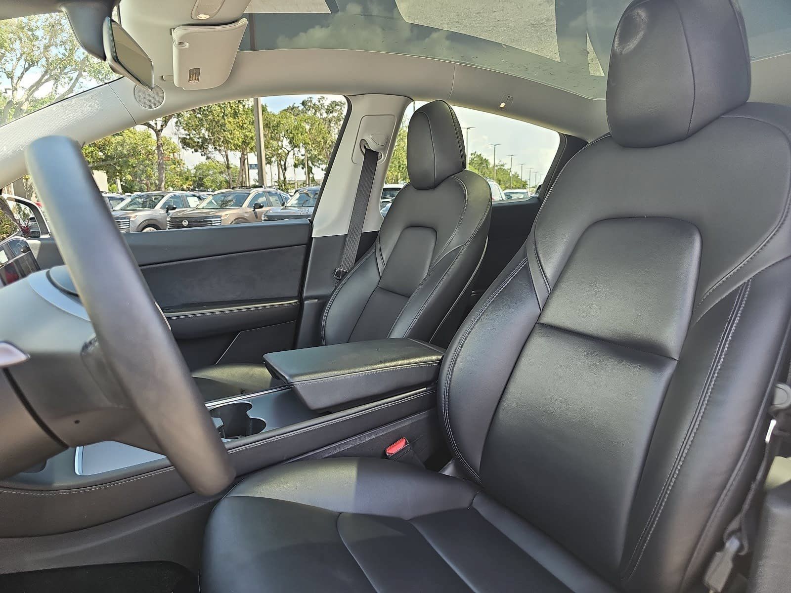 Used 2021 Tesla Model Y Long Range AWD/4WD image 14
