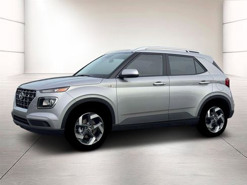 New 2026 Hyundai Venue SEL image 2