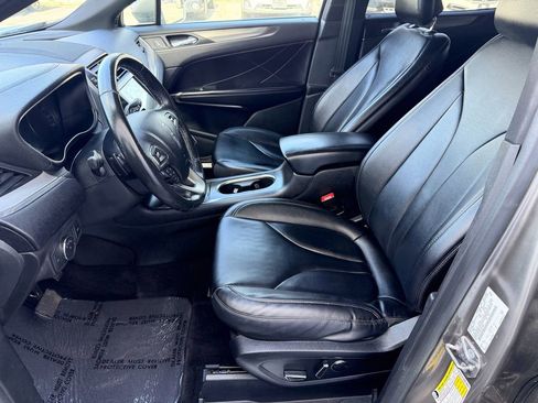 Used 2017 Lincoln MKC Premiere image 12