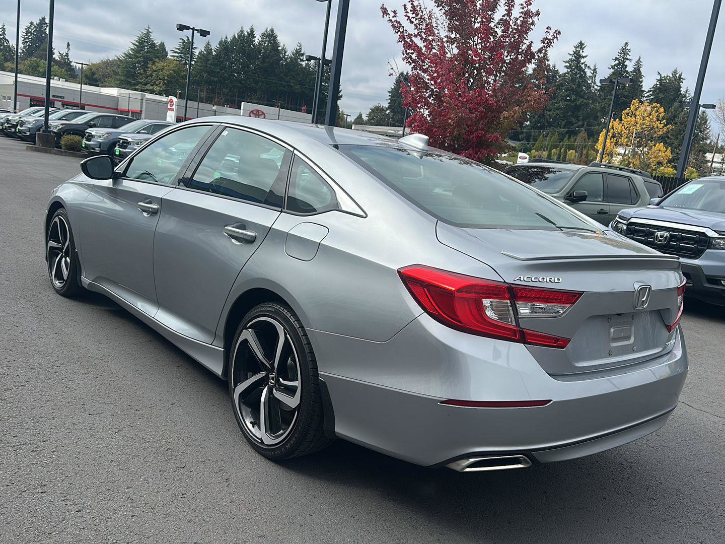 Used 2019 Honda Accord Sport image 2