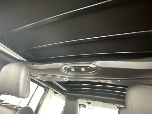 New 2025 Jeep Wrangler Unlimited Rubicon image 14