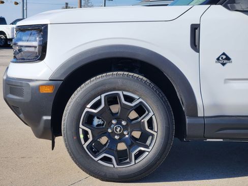 New 2025 Ford Bronco Sport Outer Banks image 10