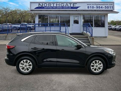 Certified 2023 Ford Escape Active AWD/4WD image 2