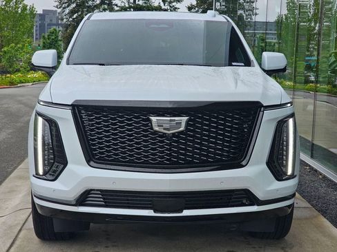 New 2026 Cadillac Escalade ESV Platinum Sport w/ LPO, ONYX Package AWD/4WD image 8