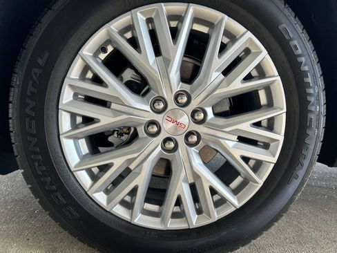 Used 2026 GMC Acadia Elevation w/ Elevation Premium Package FWD image 29