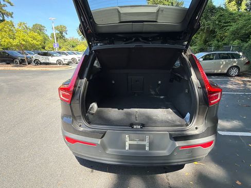 Used 2025 Volvo XC40 B5 Plus AWD/4WD image 20