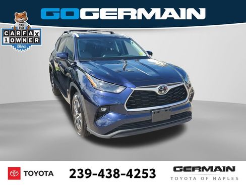 Used 2022 Toyota Highlander XLE AWD/4WD image 5