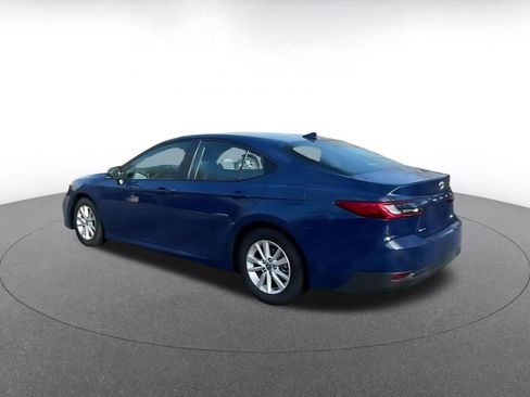 Used 2025 Toyota Camry LE image 10