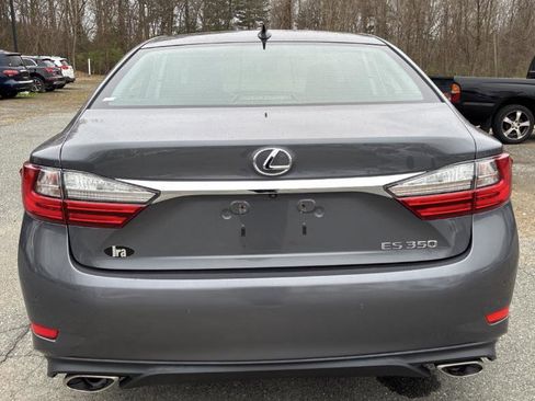 Used 2018 Lexus ES 350 w/ Luxury Package w/Wood Trim FWD image 3