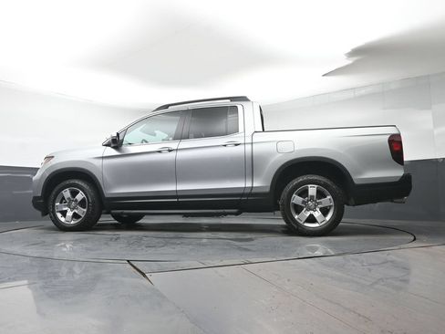 Certified 2025 Honda Ridgeline RTL image 32