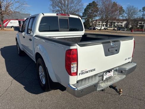 Used 2015 Nissan Frontier SV w/ SV Value Truck Package image 3