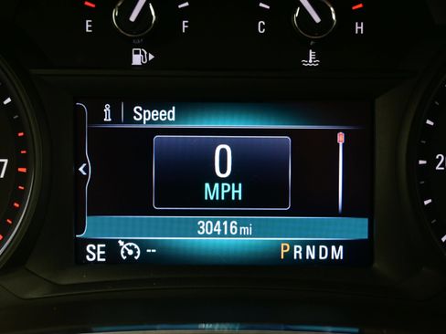 Used 2021 Buick Encore Preferred FWD image 26
