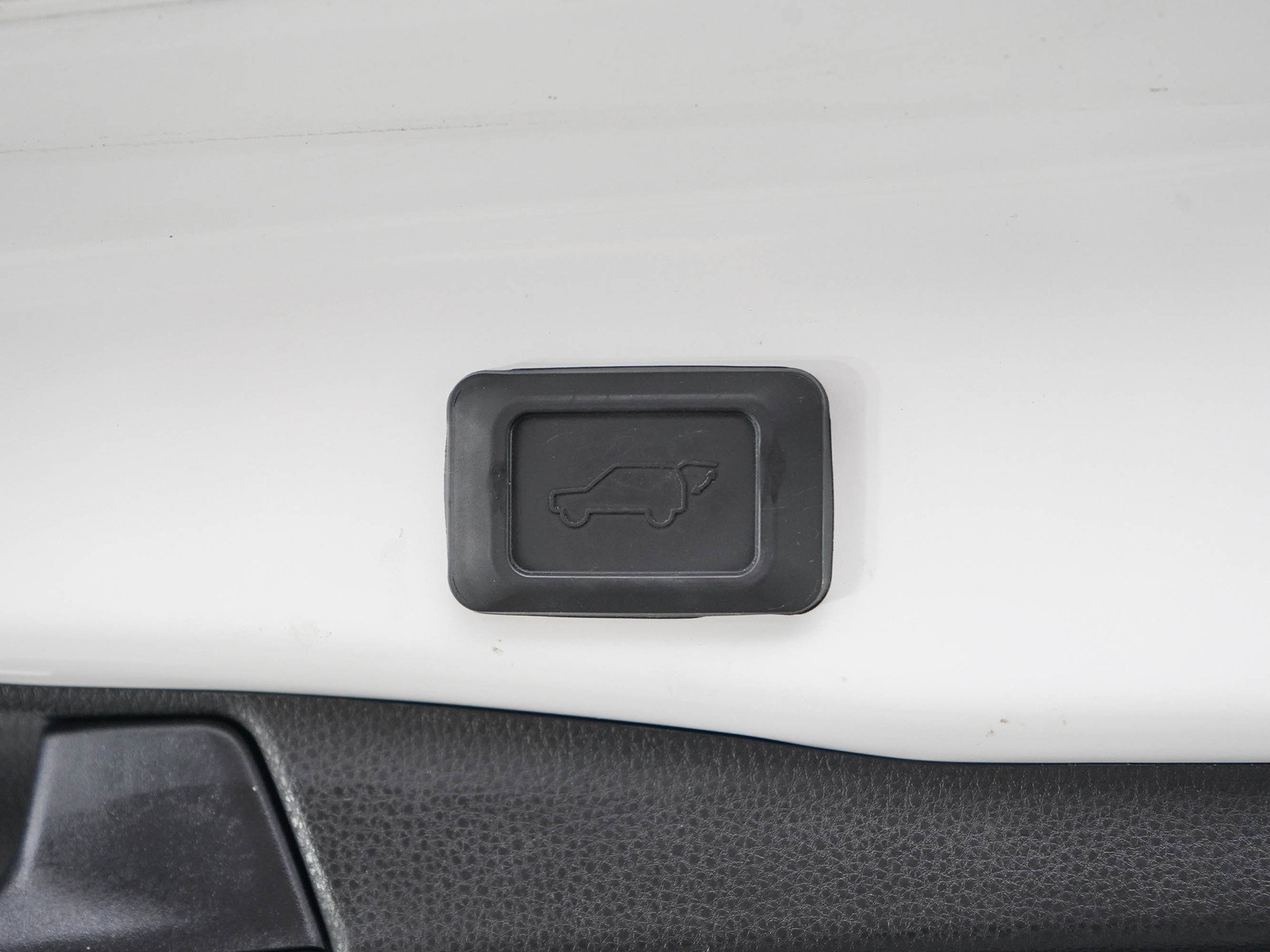 Used 2024 Toyota RAV4 XLE Premium w/ Weather Package AWD/4WD image 17
