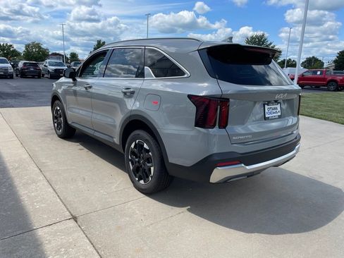 New 2026 Kia Sorento S AWD/4WD image 7