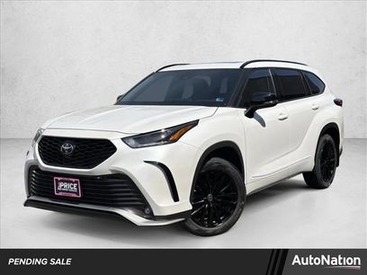 Used 2023 Toyota Highlander XSE