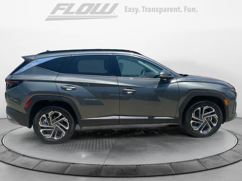 Used 2025 Hyundai Tucson Limited AWD/4WD image 10