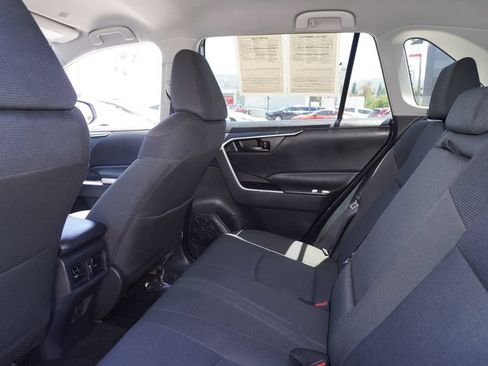 Certified 2025 Toyota RAV4 LE AWD/4WD image 10