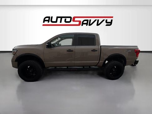 Used 2023 Nissan Titan PRO-4X w/ Pro-4x Convenience Package AWD/4WD image 4