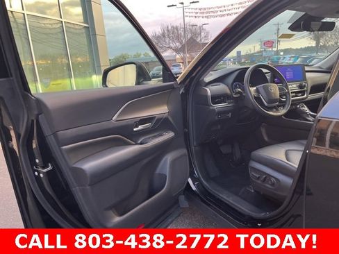 Used 2024 Toyota Grand Highlander XLE image 4