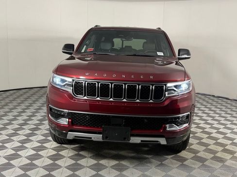 Used 2023 Jeep Wagoneer Series III w/ Preferred Equipment Group AWD/4WD image 5