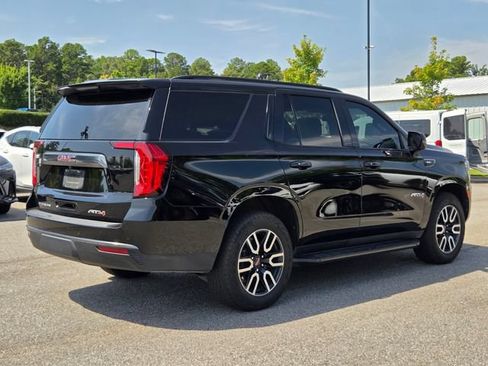 Used 2023 GMC Yukon AT4 w/ Technology Package AWD/4WD image 5