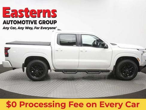Used 2023 Nissan Frontier SV w/ Midnight Edition Package AWD/4WD image 41