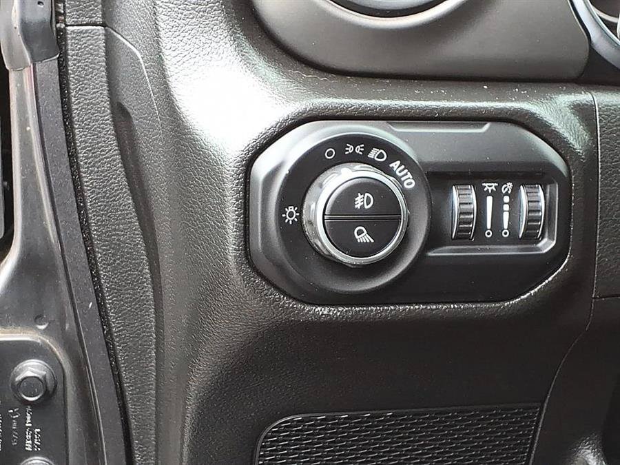 Used 2022 Jeep Gladiator Sport AWD/4WD image 18