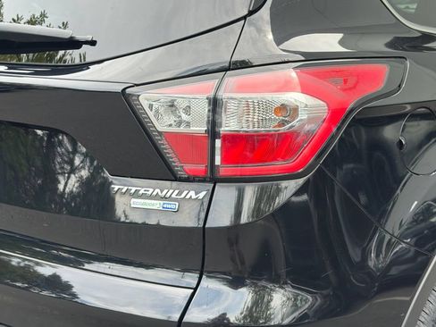Used 2018 Ford Escape Titanium w/ Ford Safe & Smart Package AWD/4WD image 5