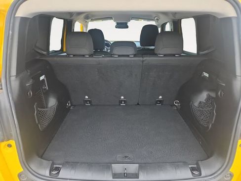 Used 2016 Jeep Renegade Trailhawk AWD/4WD image 32