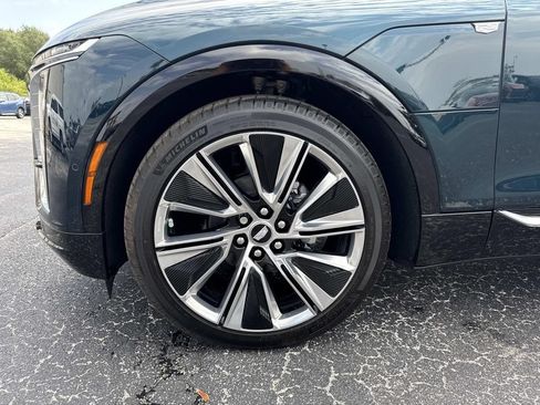 New 2026 Cadillac Lyriq Signature Luxury w/ Nappa Leather Package RWD image 10