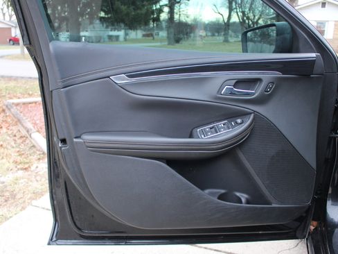 Used 2019 Chevrolet Impala LT image 12