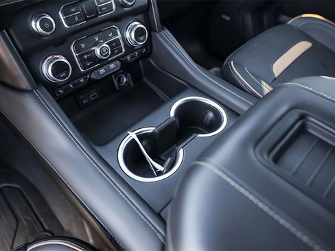 Used 2021 GMC Yukon XL AT4 w/ AT4 Premium Plus Package image 21