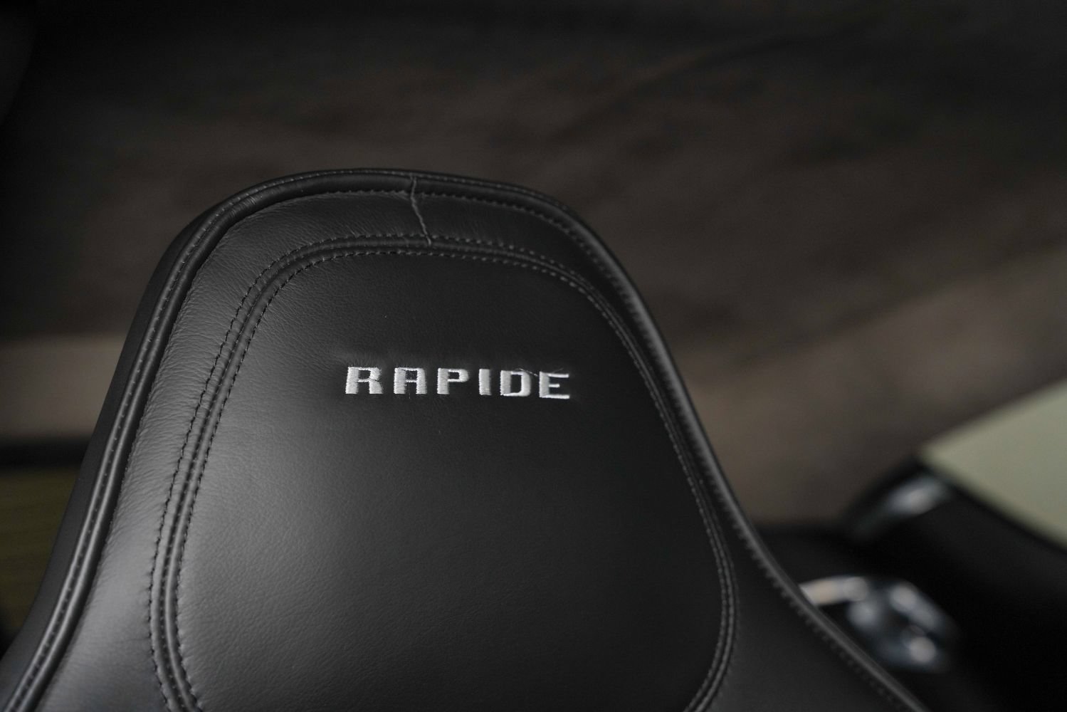 Used 2011 Aston Martin Rapide Luxe RWD image 26