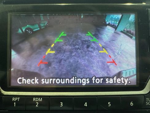 Used 2015 Nissan Frontier SV image 17