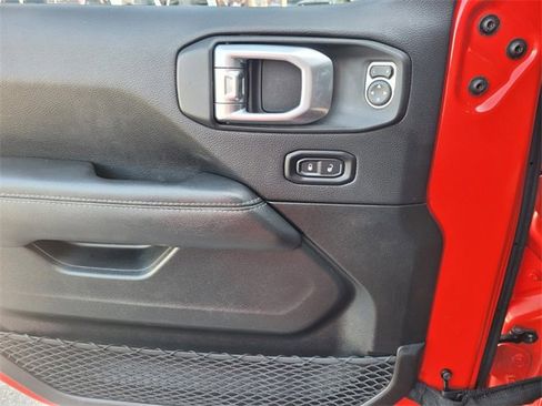 Certified 2022 Jeep Wrangler Unlimited Sahara image 19