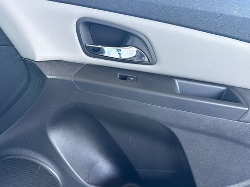 Used 2012 Chevrolet Cruze LS w/ Connectivity Package FWD image 23