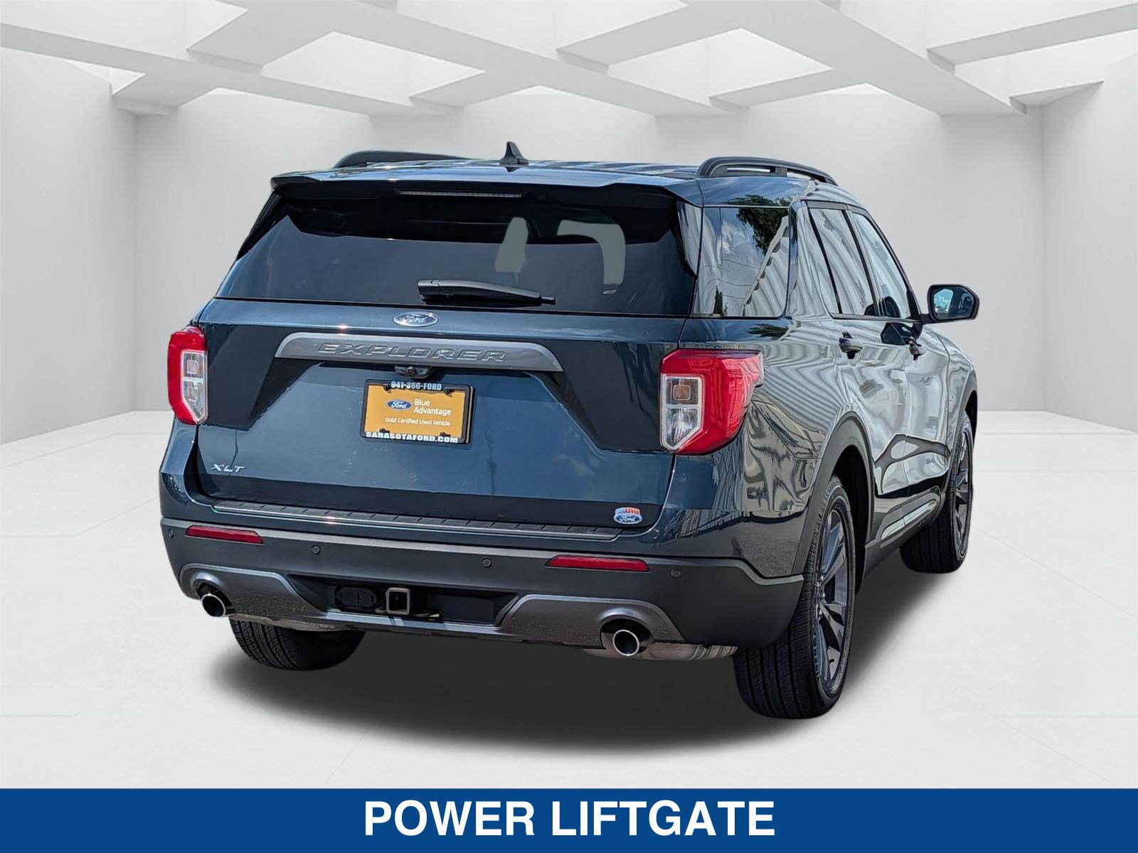 Certified 2023 Ford Explorer XLT w/ Equipment Group 202A RWD image 5