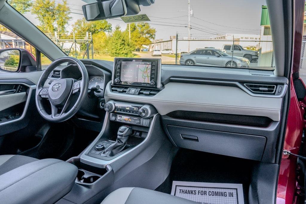 Used 2019 Toyota RAV4 Limited AWD/4WD image 23