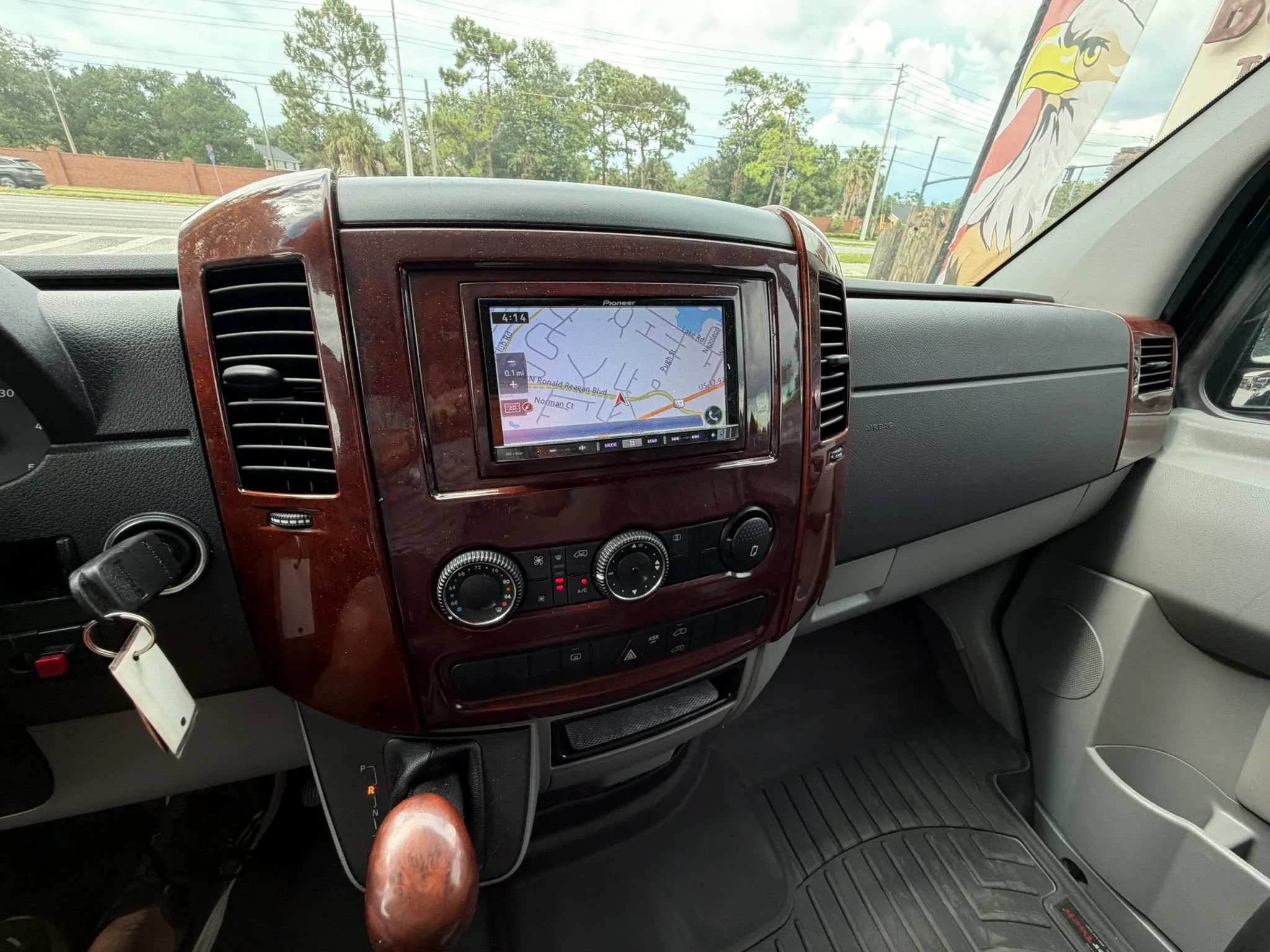 Used 2012 Mercedes-Benz Sprinter 2500 image 33